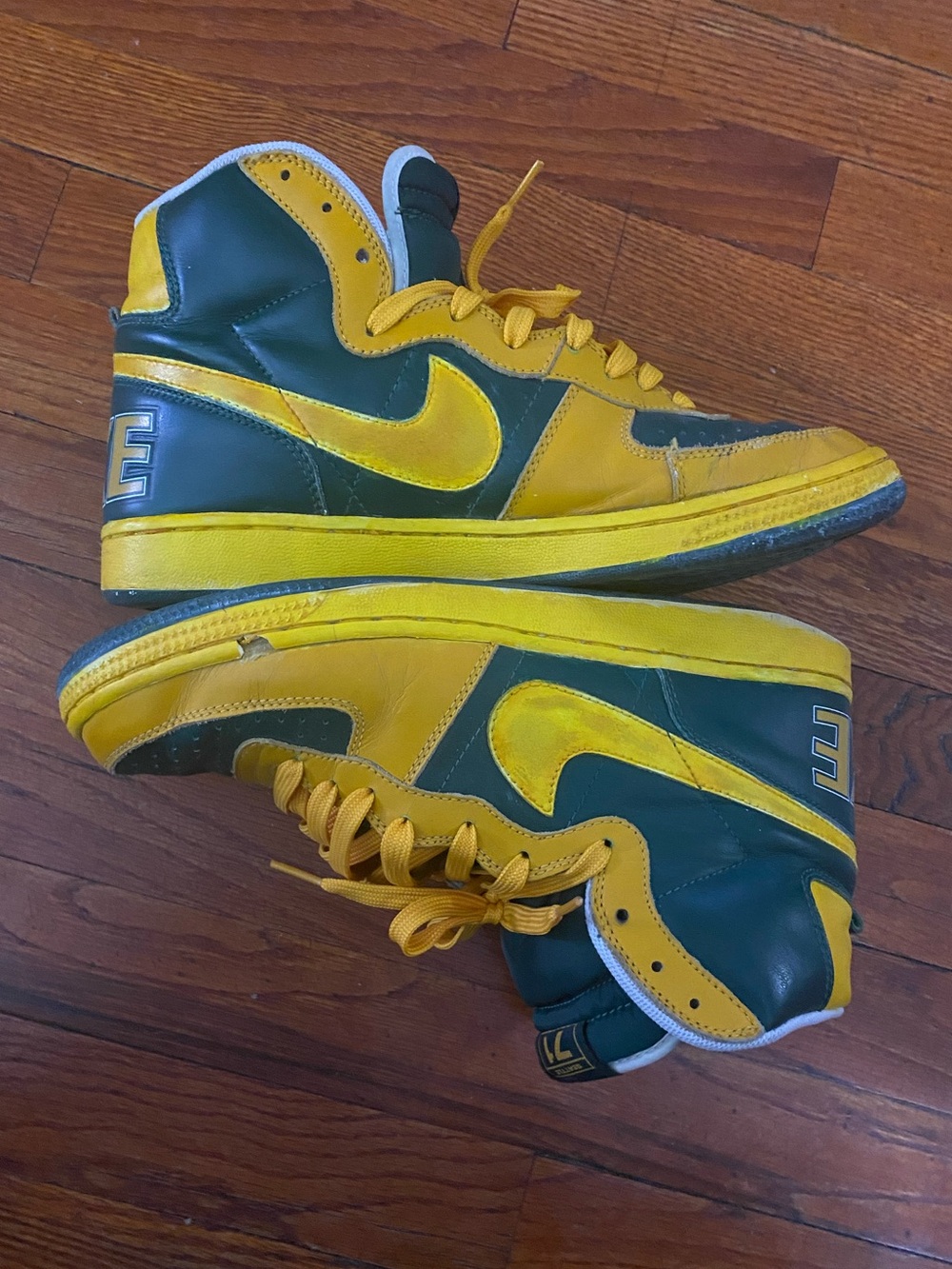 Vintage Nike Terminator High 2004 Seattle SuperSonics (custom)